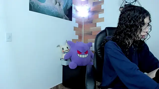 Snapshot of Angel_Dust18 chatting on January 10, 8:15 pm Angel Dust18 online show from January 10, 8:15 pm