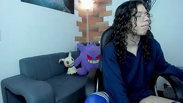 Snapshot of Angel_Dust18 chatting on February 27, 8:42 pm Angel Dust18 online show from February 27, 8:42 pm