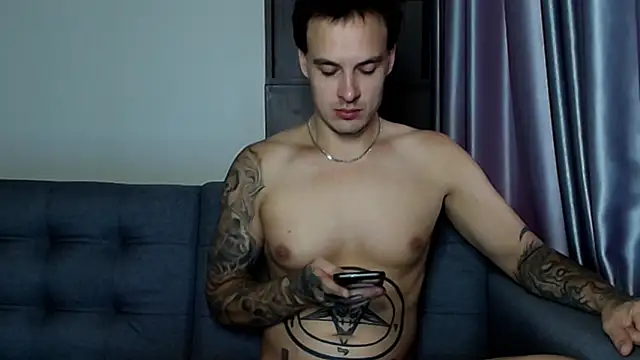 Snapshot of baphomet_from_ice chatting on February 8, 5:51 am baphomet from ice online show from February 8, 5:51 am