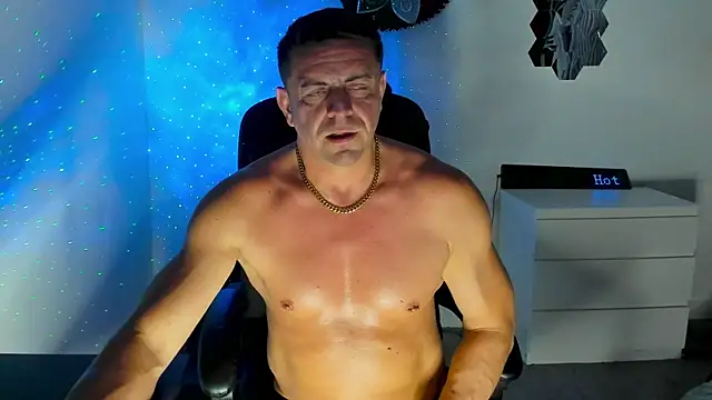 petr37pol online show from June 2, 10:11 pm