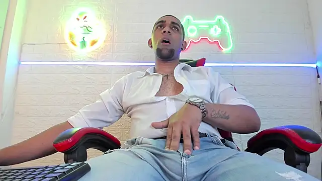 Paolo johnson online show from December 1, 4:26 am