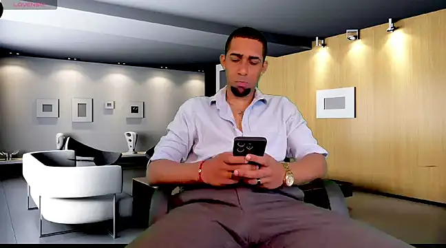 Snapshot of Paolo_johnson chatting on January 31, 11:56 am Paolo johnson online show from January 31, 11:56 am