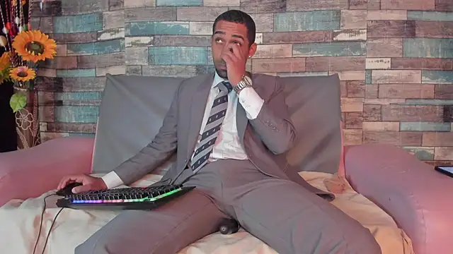 Snapshot of Paolo_johnson chatting on September 23, 12:15 pm Paolo johnson online show from September 23, 12:15 pm