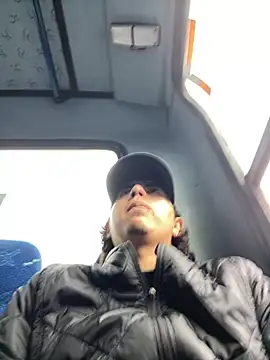 DanielGomez9 online show from November 17, 12:08 pm