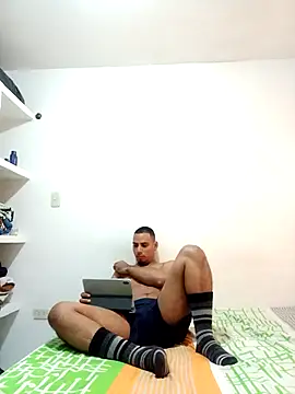 Snapshot of bonehur chatting on October 10, 10:01 pm bonehur online show from October 10, 10:01 pm