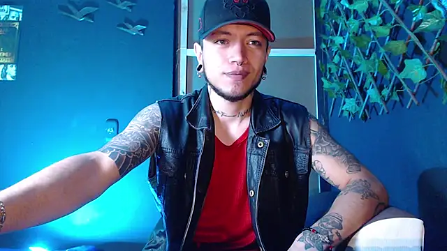 Dicaprioo  online show from November 14, 2:40 pm