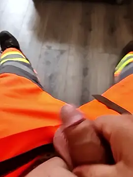 Snapshot of Szeltolo001 chatting on October 30, 1:23 pm Szeltolo001 online show from October 30, 1:23 pm