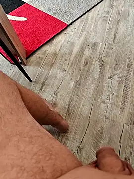 Snapshot of Szeltolo001 chatting on October 17, 11:14 am Szeltolo001 online show from October 17, 11:14 am