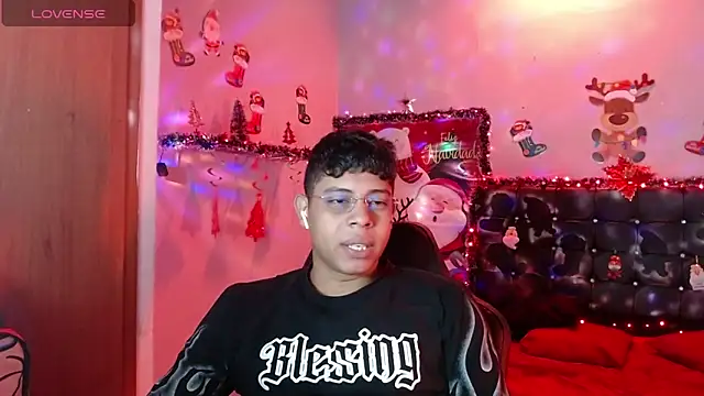 Snapshot of Wiiliam_20 chatting on December 7, 2:13 pm Wiiliam 20 online show from December 7, 2:13 pm