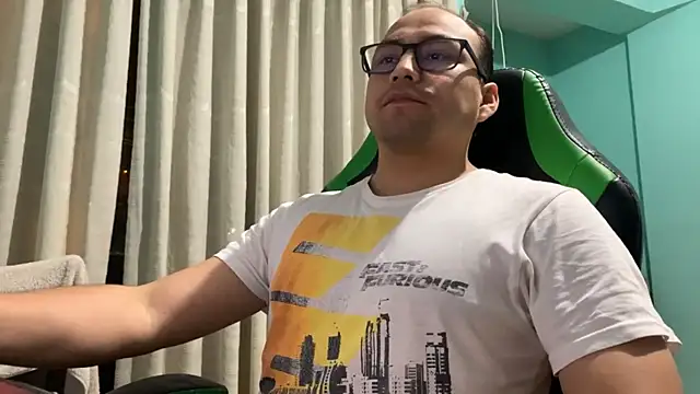 Snapshot of Allen_ibe chatting on October 18, 3:33 am Allen ibe online show from October 18, 3:33 am