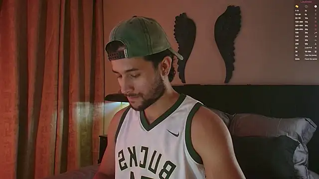 Valentinoford online show from February 6, 2:30 am