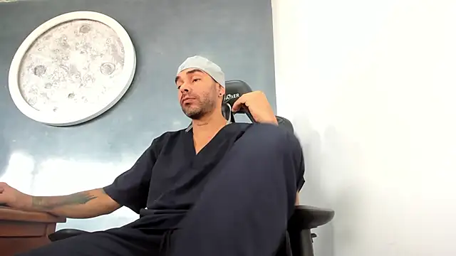 Snapshot of Bryan_Bronx chatting on October 7, 2:43 pm Bryan Bronx online show from October 7, 2:43 pm