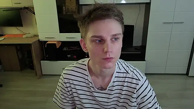 angryzan online show from March 27, 7:56 am