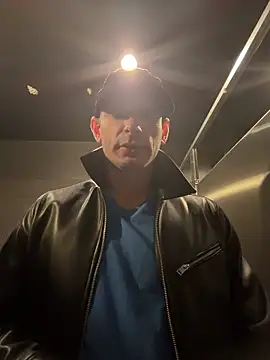 hailzeffn online show from April 18, 11:15 pm