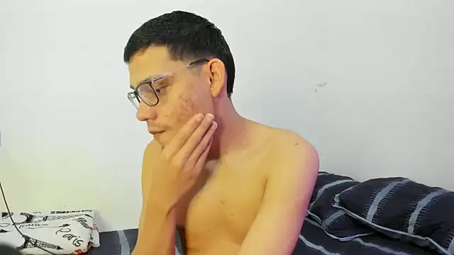 Snapshot of Diego-Monsalve chatting on October 29, 11:18 pm Diego-Monsalve online show from October 29, 11:18 pm