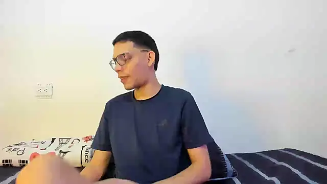 Snapshot of Diego-Monsalve chatting on October 17, 10:36 pm Diego-Monsalve online show from October 17, 10:36 pm