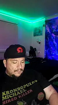 Snapshot of Spunonymous chatting on March 9, 4:05 am Spunonymous online show from March 9, 4:05 am