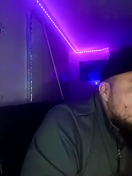 Snapshot of Spunonymous chatting on December 27, 4:58 am Spunonymous online show from December 27, 4:58 am
