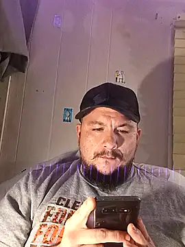 Snapshot of Spunonymous chatting on October 12, 9:25 am Spunonymous online show from October 12, 9:25 am