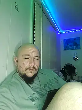 Snapshot of Spunonymous chatting on March 16, 10:42 pm Spunonymous online show from March 16, 10:42 pm