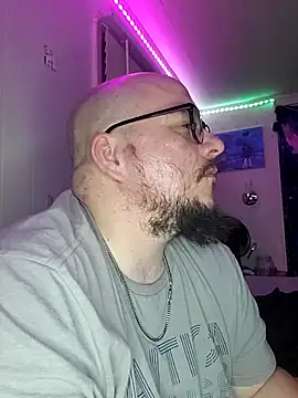 Snapshot of Spunonymous chatting on March 16, 4:52 am Spunonymous online show from March 16, 4:52 am