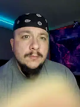Snapshot of Spunonymous chatting on January 21, 2:22 am Spunonymous online show from January 21, 2:22 am