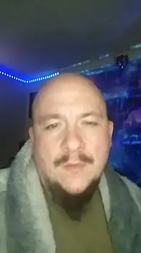 Snapshot of Spunonymous chatting on January 3, 1:36 pm Spunonymous online show from January 3, 1:36 pm