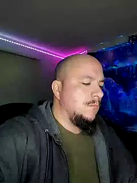 Snapshot of Spunonymous chatting on January 4, 7:55 am Spunonymous online show from January 4, 7:55 am