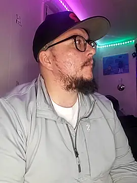 Snapshot of Spunonymous chatting on March 23, 12:15 am Spunonymous online show from March 23, 12:15 am