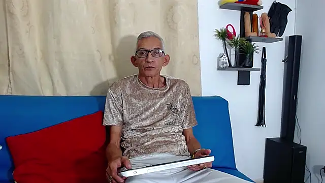 Leon hot X online show from October 12, 1:21 am