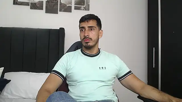 Snapshot of muscle_ares chatting on February 7, 1:43 pm muscle ares online show from February 7, 1:43 pm