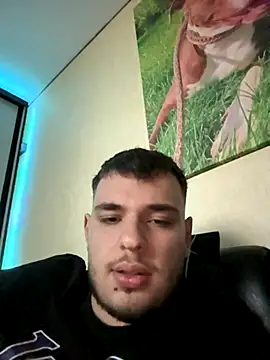 Snapshot of oscar_sweet22 chatting on October 31, 12:01 am oscar sweet22 online show from October 31, 12:01 am