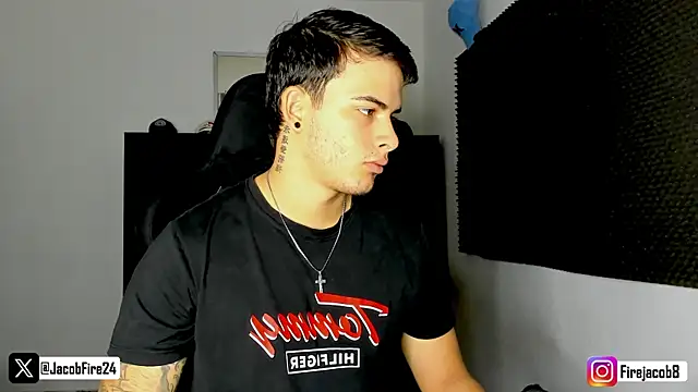 Snapshot of jacob_firexx chatting on December 13, 3:32 pm jacob firexx online show from December 13, 3:32 pm
