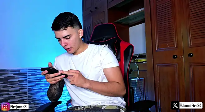 Snapshot of jacob_firexx chatting on January 3, 5:20 pm jacob firexx online show from January 3, 5:20 pm