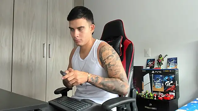 Snapshot of jacob_firexx chatting on October 21, 3:15 pm jacob firexx online show from October 21, 3:15 pm