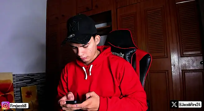 Snapshot of jacob_firexx chatting on December 5, 10:33 am jacob firexx online show from December 5, 10:33 am