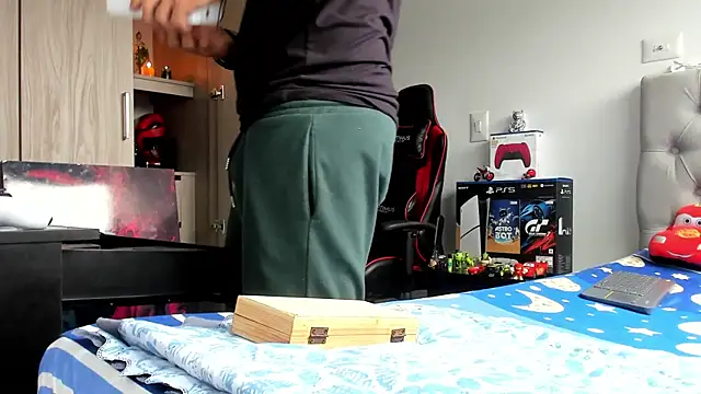 Snapshot of jacob_firexx chatting on October 25, 1:13 pm jacob firexx online show from October 25, 1:13 pm