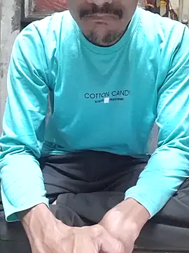 Snapshot of Burhade-- chatting on October 23, 10:46 pm Burhade-- online show from October 23, 10:46 pm