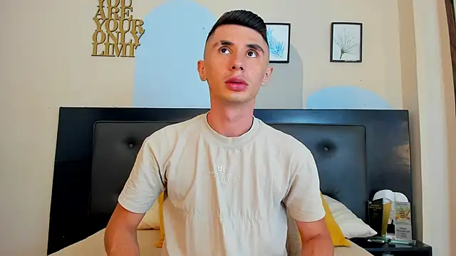 Jotastevensxx online show from May 16, 8:07 pm