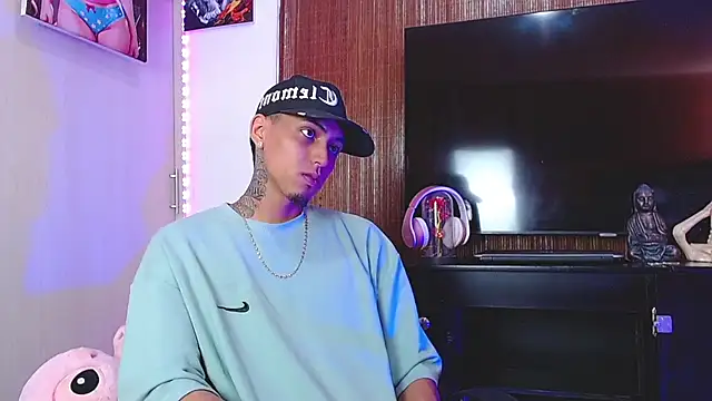 Liam lee online show from November 25, 2:41 pm