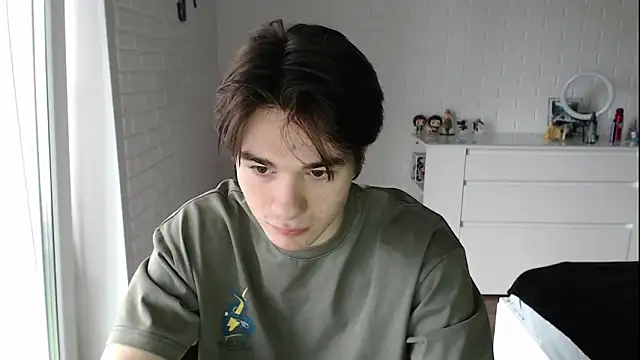 Snapshot of MarkusDean chatting on October 1, 10:52 am MarkusDean online show from October 1, 10:52 am