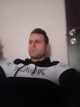 LucianM6 online show from November 28, 9:11 am