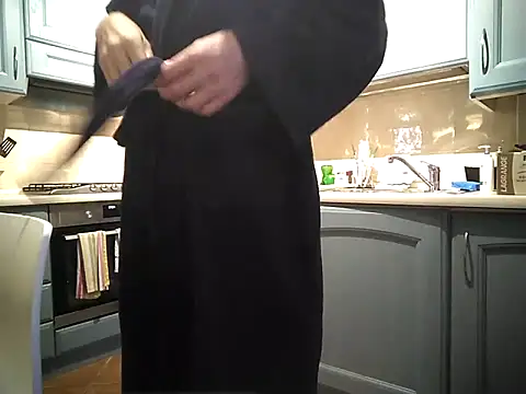 Snapshot of Fred_bo chatting on February 23, 6:22 am Fred bo online show from February 23, 6:22 am