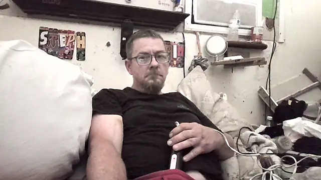 samnmike online show from April 1, 12:01 am