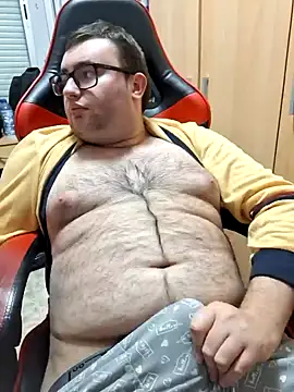 Javier bear online show from December 4, 10:30 pm