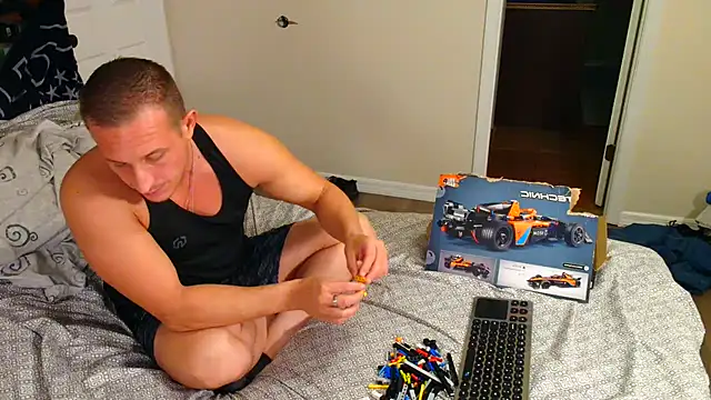 zack Fisher online show from February 4, 1:56 am