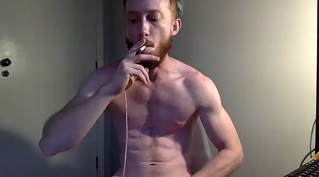 Snapshot of Smoker_Ginger chatting on December 12, 10:02 am Smoker Ginger online show from December 12, 10:02 am