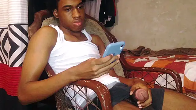 Snapshot of thedickboii chatting on January 28, 12:32 pm thedickboii online show from January 28, 12:32 pm