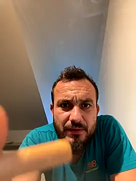 cosmin9000 online show from October 25, 6:37 am