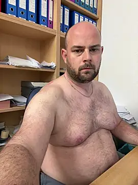 bearlover992 online show from March 16, 6:01 pm
